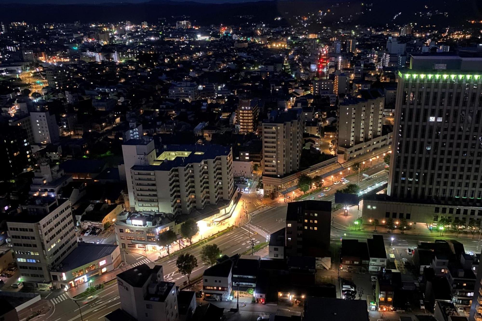 金泽日航酒店 外观 照片 Aerial view of the city at night