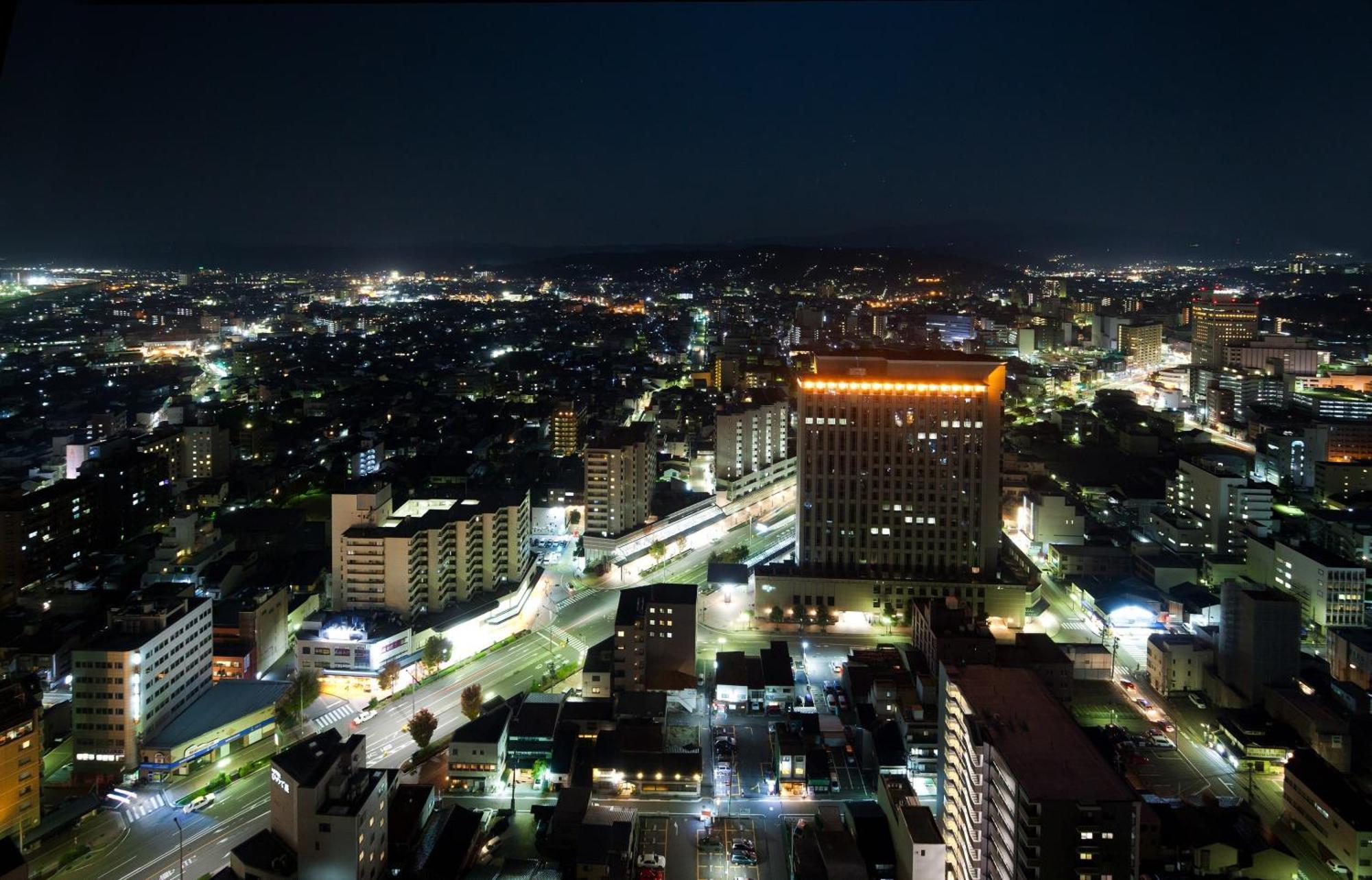 金泽日航酒店 外观 照片 Phoenix skyline at night