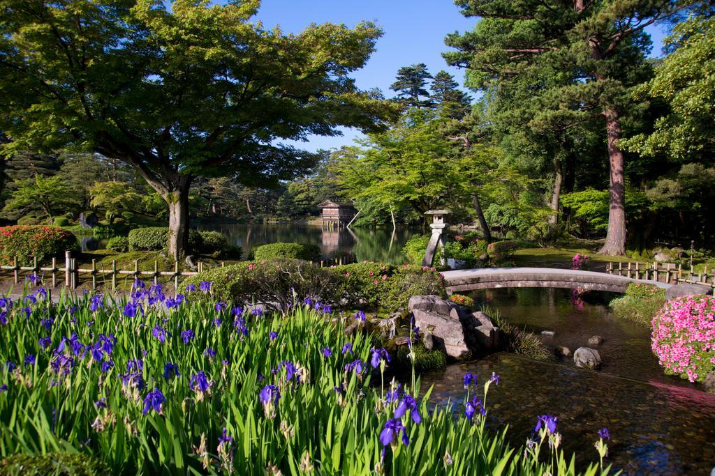 金泽日航酒店 外观 照片 The Japanese garden